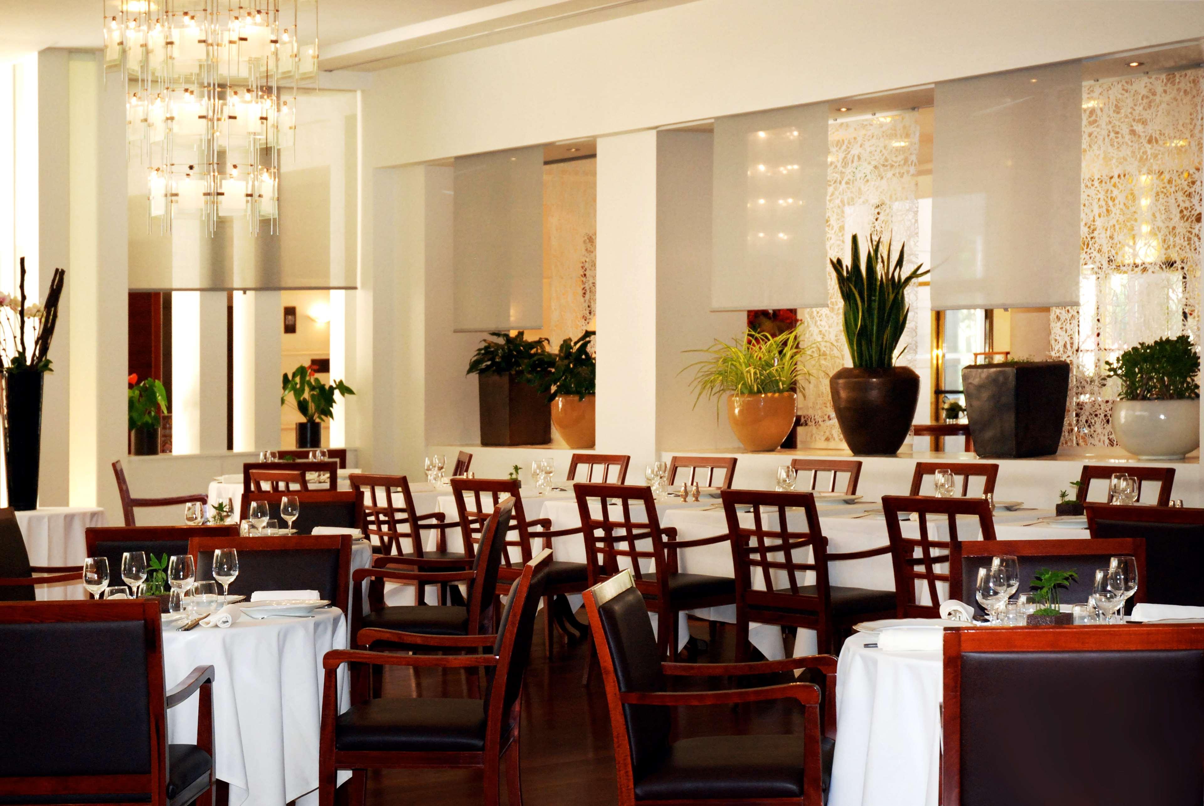 Evergreen Laurel Hotel Levallois-Perret Restaurant bilde